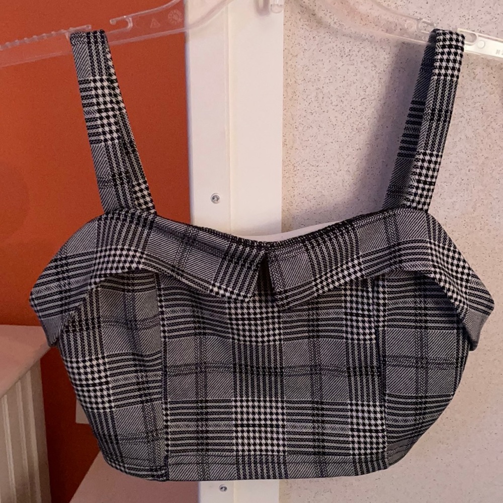 Cropped Revamped Tank Top (Size: Small)